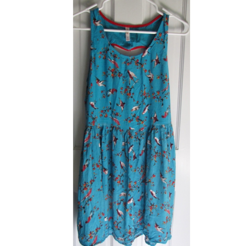 Bird Pattern Spring Sundress with Heart-cut back